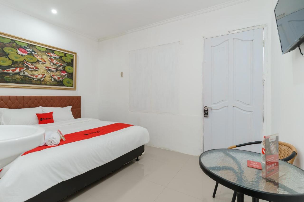 Reddoorz Syariah Near Universitas Borobudur Jakarta Ngoại thất bức ảnh