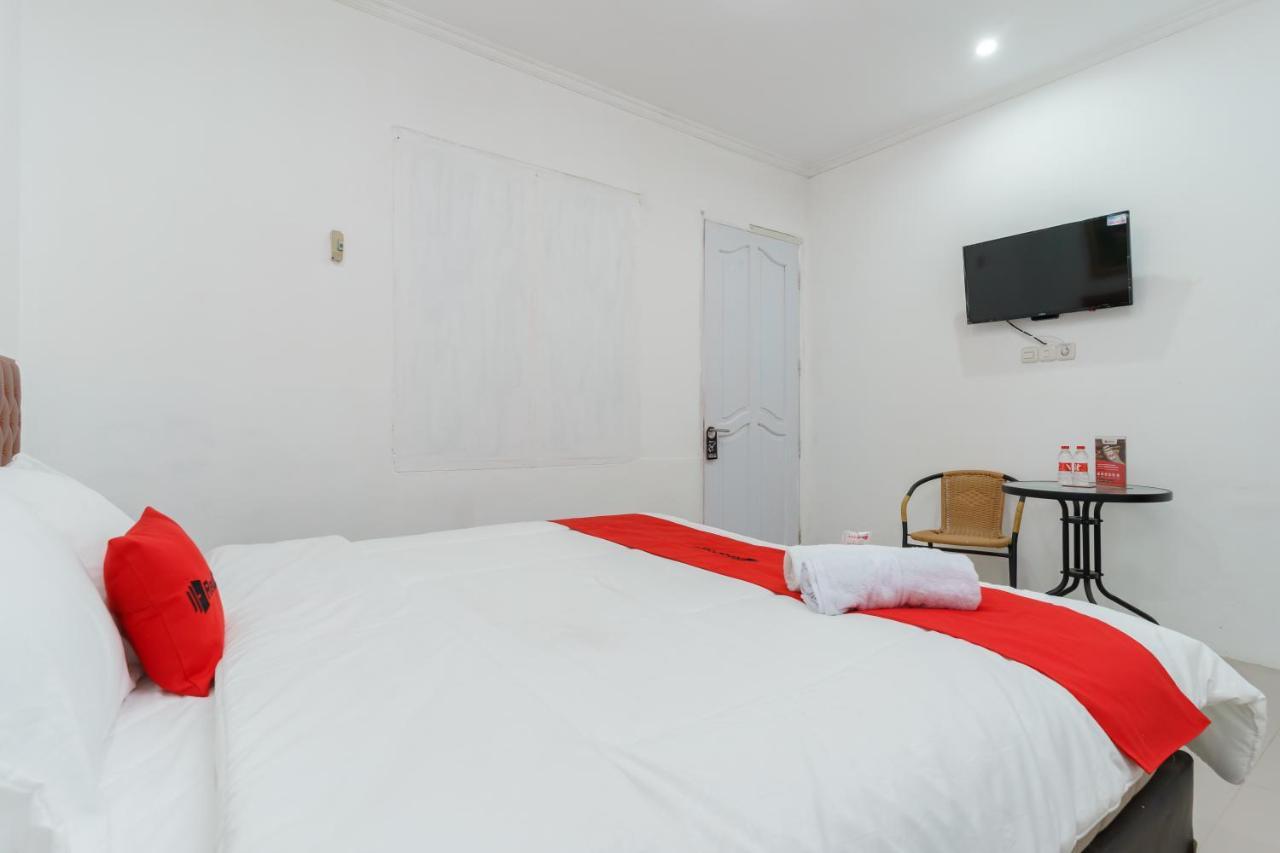 Reddoorz Syariah Near Universitas Borobudur Jakarta Ngoại thất bức ảnh